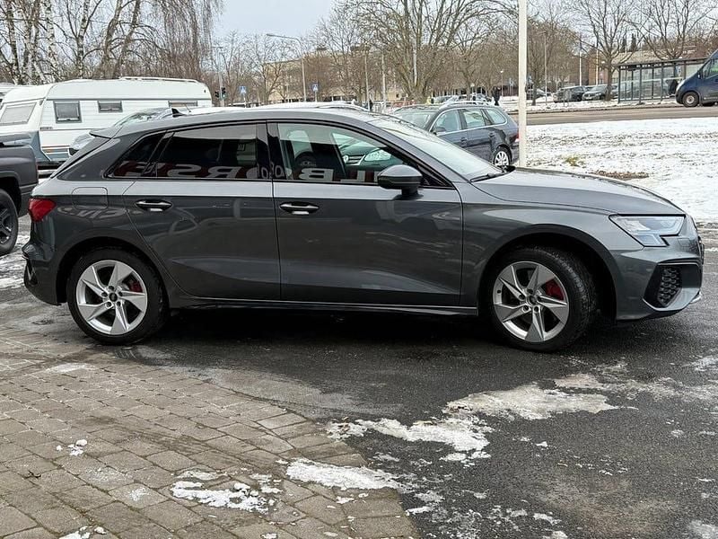 Begagnad Audi A3 Comfort 245 HK (180 kW) 2021 Grå Sedan