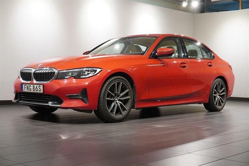Röd Begagnad 2019 BMW 330 Sport Line Sedan | 299 000 kr (Marknadspris) - Bild 1/2
