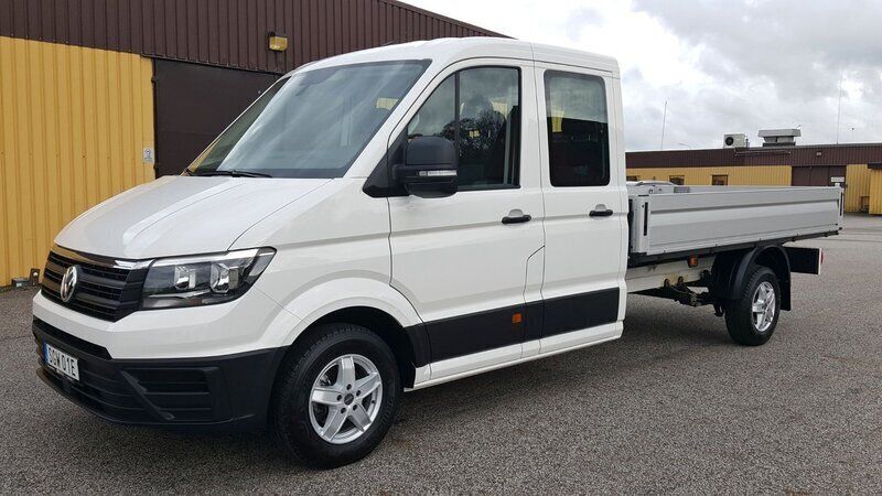 Vit Begagnad 2023 VW Crafter Van | 609 000 kr - Bild 1/4