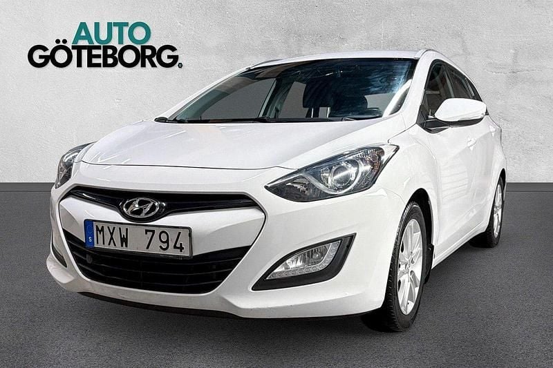 Vit Begagnad 2012 Hyundai i30 Kombi | 89 900 kr (Marknadspris) - Bild 1/3