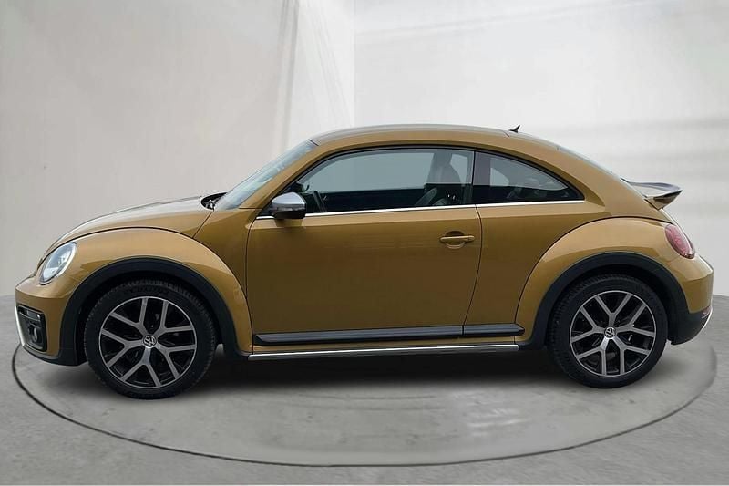 Begagnad VW Beetle Dune 150 HK (110 kW) 2017 Gul Halvkombi