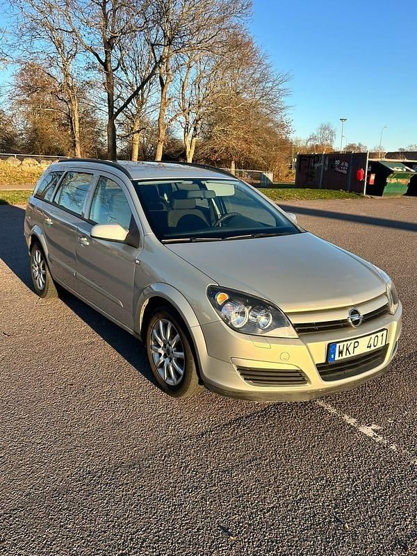 Begagnad 2005 Opel Astra Kombi | 23 000 kr (Marknadspris) - Bild 1/4