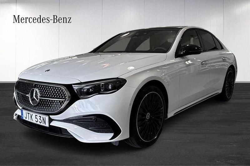 Vit (white) Begagnad 2025 Mercedes E300 AMG Sedan | 839 900 kr (Dyr) - Bild 1/4
