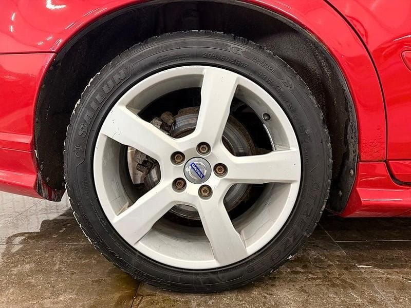 Begagnad Volvo V50 R-Design 145 HK (106 kW) 2010 Röd Kombi