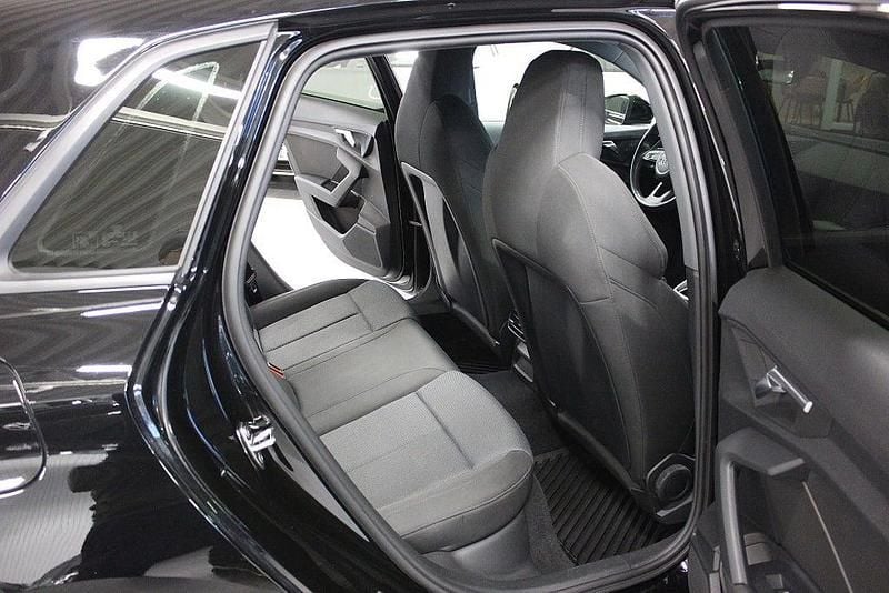 Begagnad Audi A3 Sportback 150 HK (110 kW) 2020 Svart Halvkombi