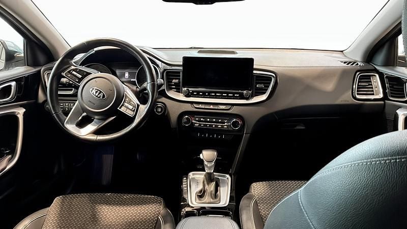 Begagnad Kia Ceed Advance 141 HK (103 kW) 2020 Halvkombi