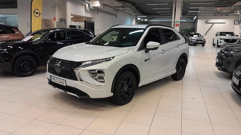Vit Begagnad 2021 Mitsubishi Eclipse Cross SUV | 314 900 kr (Dyr) - Bild 1/4