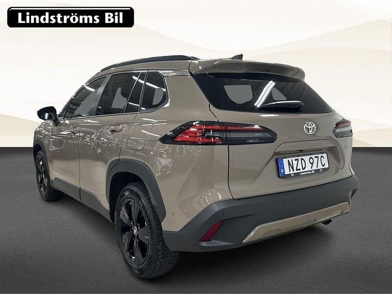 Begagnad Toyota Corolla Cross Executive 200 HK (147 kW) 2025 Brun SUV