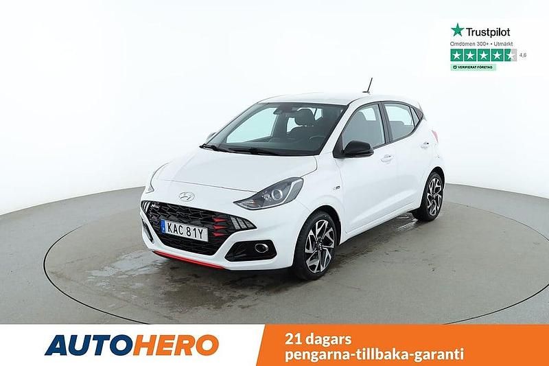 Vit Begagnad 2021 Hyundai i10 N Line Halvkombi | 134 000 kr (Marknadspris) - Bild 1/4