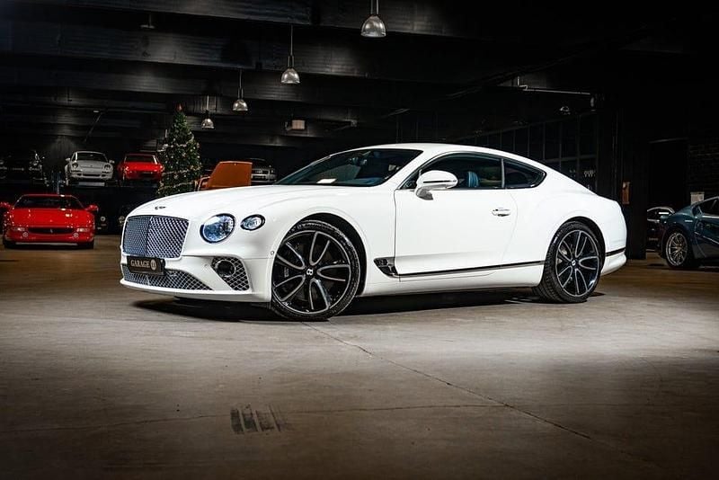 Begagnad Bentley Continental GT 635 HK (467 kW) 2019 Vit Sportkupé