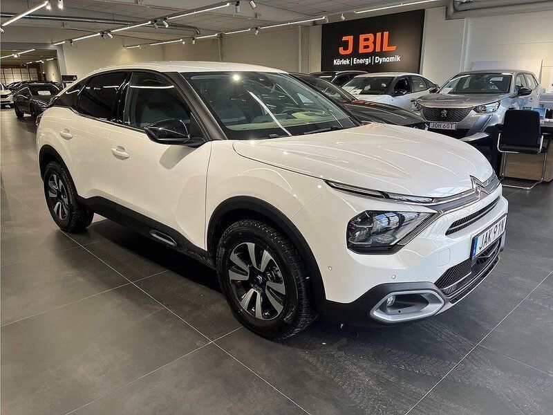 Vit Begagnad 2023 Citroën C4 PureTech SUV | 254 900 kr (Marknadspris) - Bild 1/4
