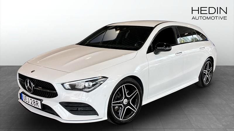 Vit (white) Begagnad 2019 Mercedes CLA220 Shooting Brake Kombi | 309 900 kr - Bild 1/4