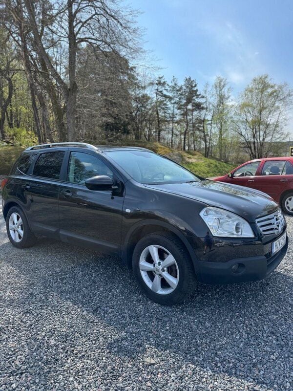 Svart Begagnad 2009 Nissan Qashqai +2 SUV | 35 900 kr (Bra pris) - Bild 1/4
