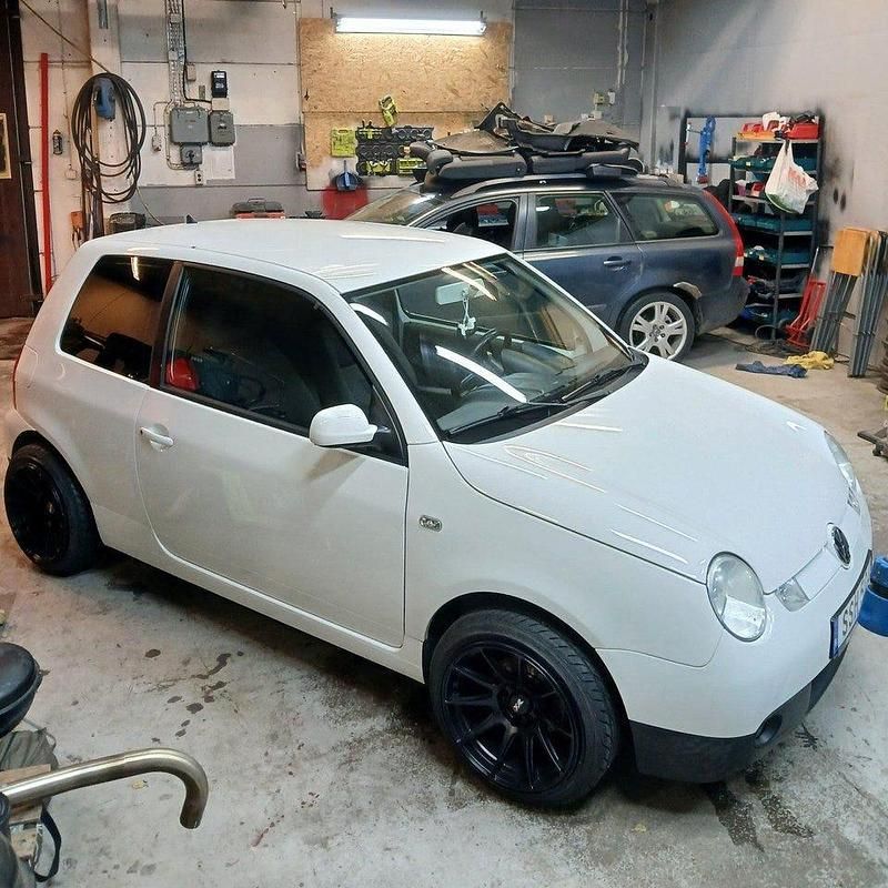 Begagnad 2002 VW Lupo Halvkombi | 59 000 kr - Bild 1/4