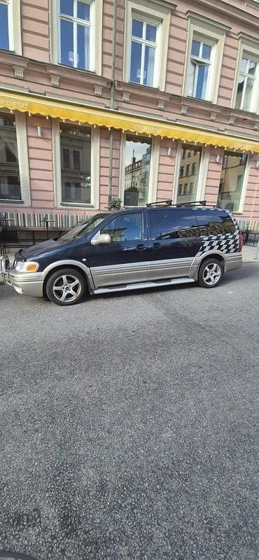 Blå Begagnad 2002 Chevrolet Trans Sport Sport Minibuss | 75 000 kr - Bild 1/4