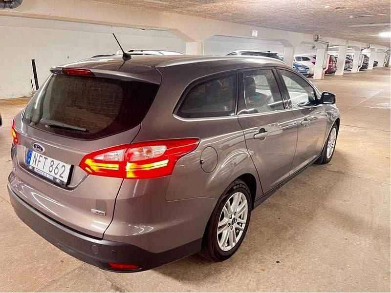 Begagnad 2013 Ford Focus Titanium Kombi | 50 000 kr (Marknadspris) - Bild 1/4