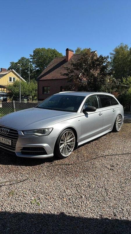 Silver Begagnad 2016 Audi A6 Ambition Kombi | 160 000 kr (Marknadspris) - Bild 1/3