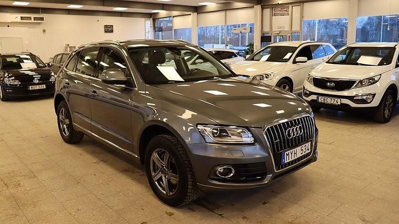 Begagnad Audi Q5 Design 177 HK (130 kW) 2012 Grå SUV