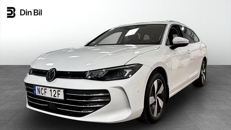 Vit Ny 2026 VW Passat | 519 900 kr (Bra pris) - Bild 1/4