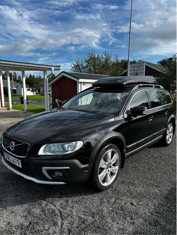 Svart Begagnad 2016 Volvo XC70 Momentum SUV | 205 000 kr (Marknadspris) - Bild 1/4