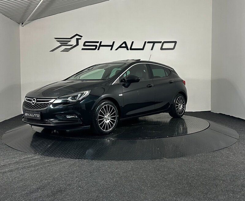 Svart Begagnad 2016 Opel Astra Dynamic Halvkombi | 114 900 kr (Dyr) - Bild 1/4