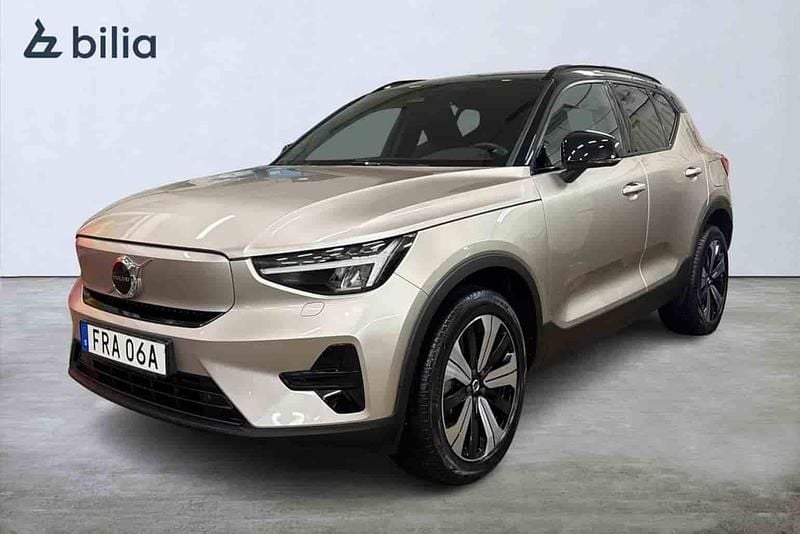 Grå Begagnad 2023 Volvo XC40 Single Motor SUV | 349 900 kr - Bild 1/1