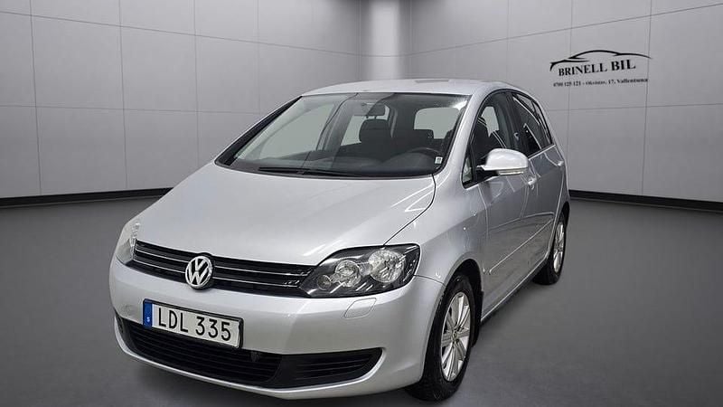 Begagnad VW Golf Plus Cross 106 HK (77 kW) 2011 Silver Minibuss