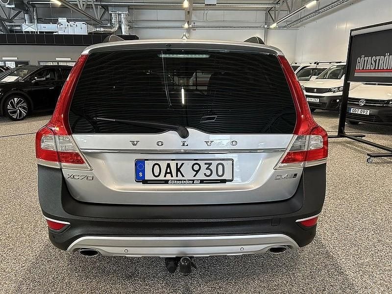 Begagnad Volvo XC70 Standard 181 HK (133 kW) 2016 Silver Kombi