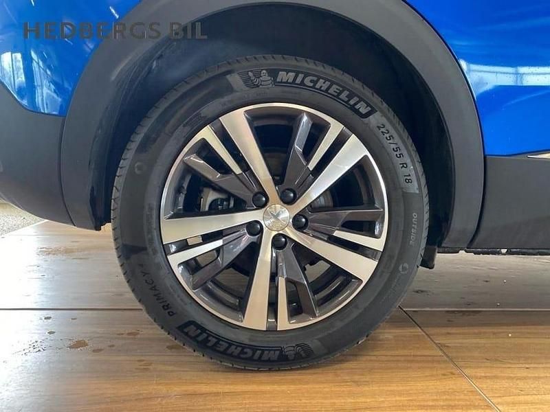 Begagnad Peugeot 3008 Allure 131 HK (96 kW) 2022 Blå SUV