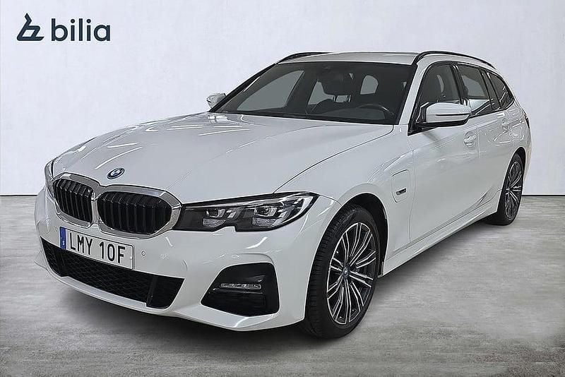 Begagnad BMW 330e 184 HK (135 kW) 2022 Vit Kombi