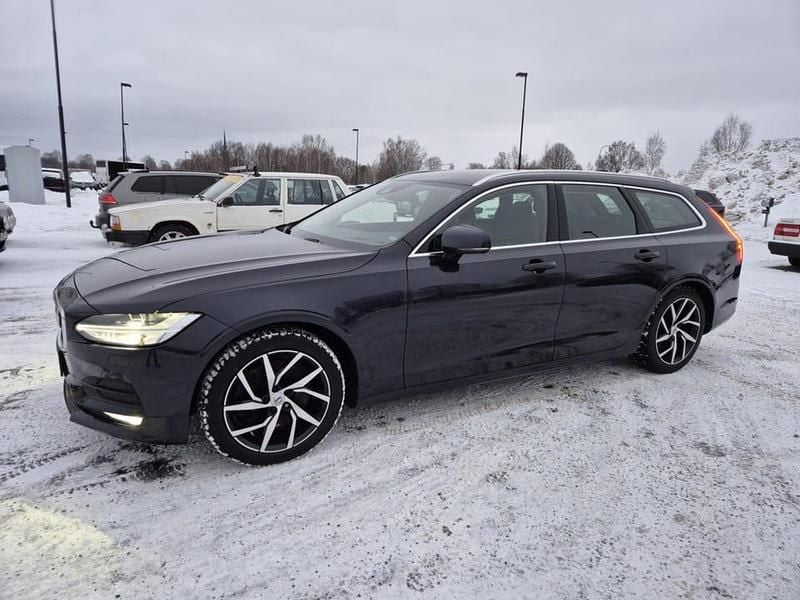 Begagnad 2019 Volvo V90 Momentum Kombi | 270 000 kr - Bild 1/4