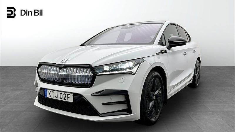 Vit Begagnad 2024 Skoda Enyaq iV RS SUV | 509 900 kr (Marknadspris) - Bild 1/4