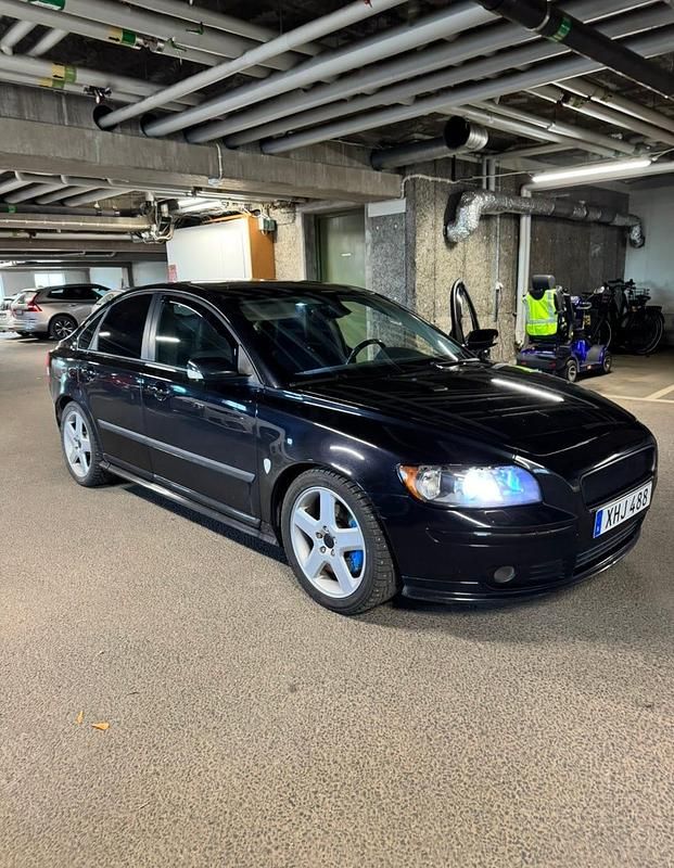 Begagnad Volvo S40 220 HK (161 kW) 2006 Sedan