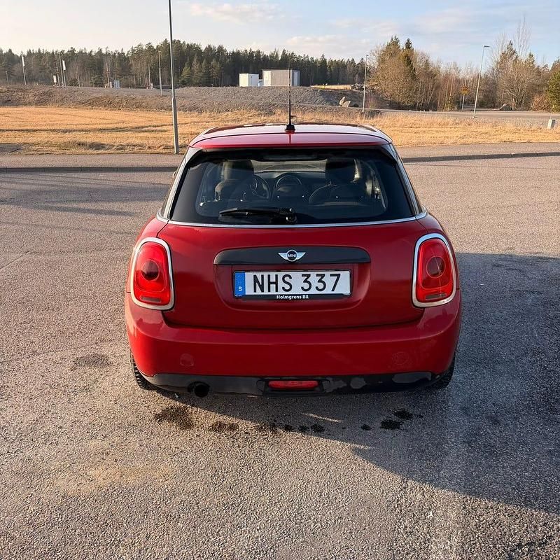 Begagnad Mini ONE 102 HK (75 kW) 2016 Halvkombi