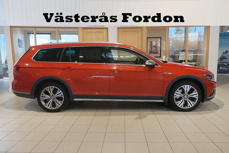 Orange Begagnad 2016 VW Passat Alltrack SE Kombi | 189 900 kr (Marknadspris) - Bild 1/4