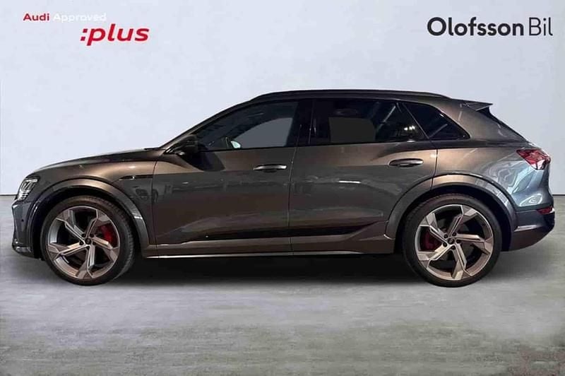Grå Begagnad 2023 Audi SQ8 e-tron S-Line SUV | 799 000 kr - Bild 1/1