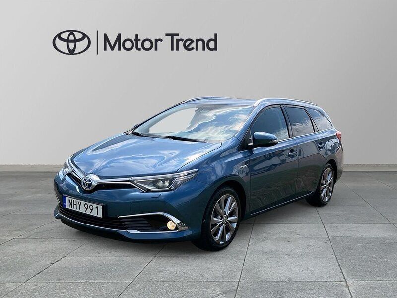 Blå Begagnad 2016 Toyota Auris Touring Sports Executive Kombi | 171 500 kr (Marknadspris) - Bild 1/3
