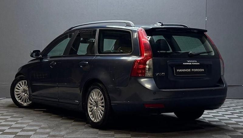 Begagnad Volvo V50 125 HK (91 kW) 2009 Blå Kombi