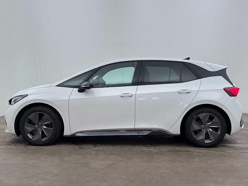 Begagnad Cupra Born 150 kW (204 HK) 2023 Vit metallic Halvkombi