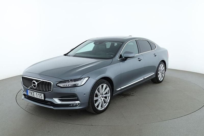 Grå Begagnad 2017 Volvo S90 Inscription Sedan | 251 000 kr (Marknadspris) - Bild 1/3