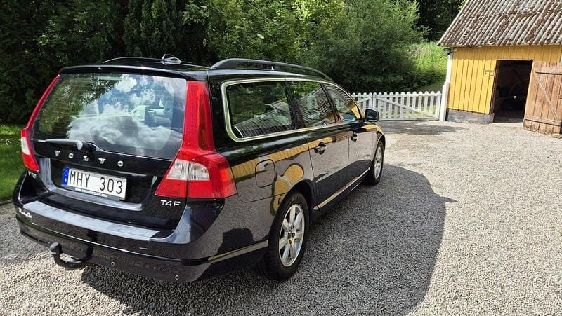 Svart Begagnad 2012 Volvo V70 Momentum Kombi | 79 000 kr (Superpris) - Bild 1/4