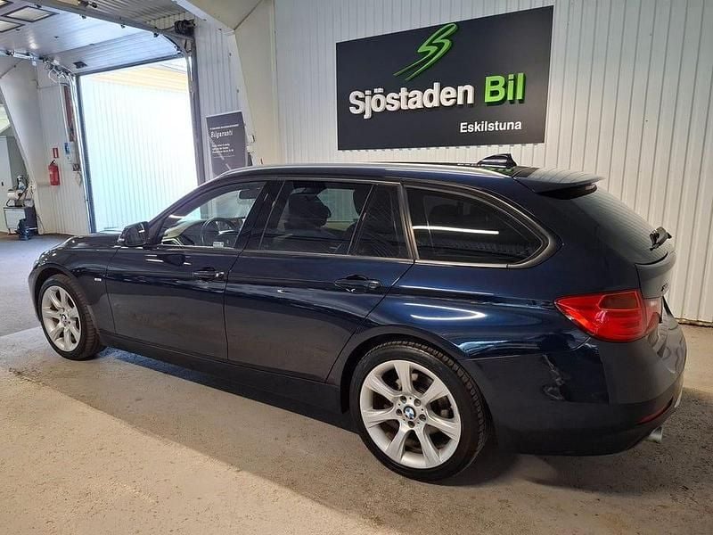 Begagnad BMW 320 184 HK (135 kW) 2014 Blå Kombi