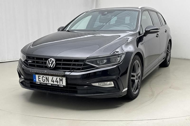 Svart Begagnad 2021 VW Passat GT | 199 000 kr (Bra pris) - Bild 1/4