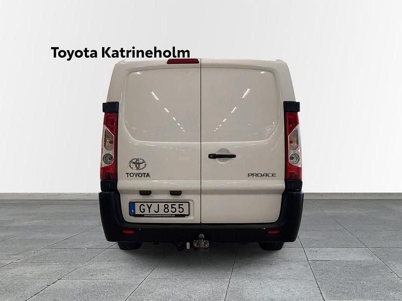 Begagnad Toyota Proace 128 HK (94 kW) 2015 Vit Minibuss