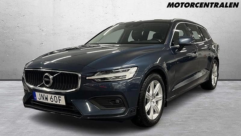 Mörkblå Begagnad 2019 Volvo V60 Kombi | 269 000 kr (Marknadspris) - Bild 1/4