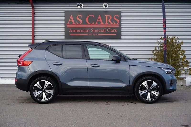 Begagnad Volvo XC40 Plus 169 kW (231 HK) 2023 Grå SUV