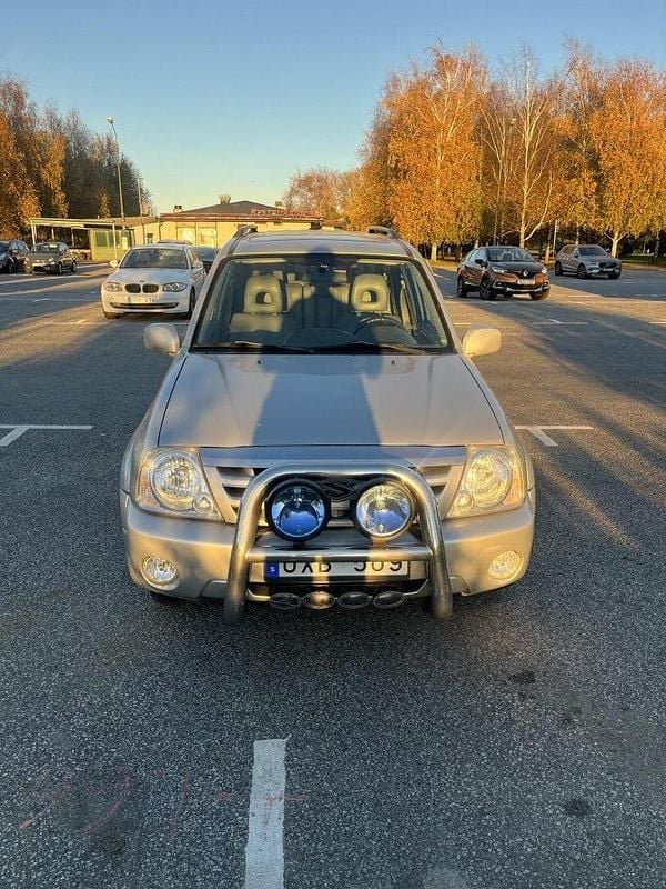 Silver Begagnad 2004 Suzuki Grand Vitara Limited SUV | 32 000 kr - Bild 1/4