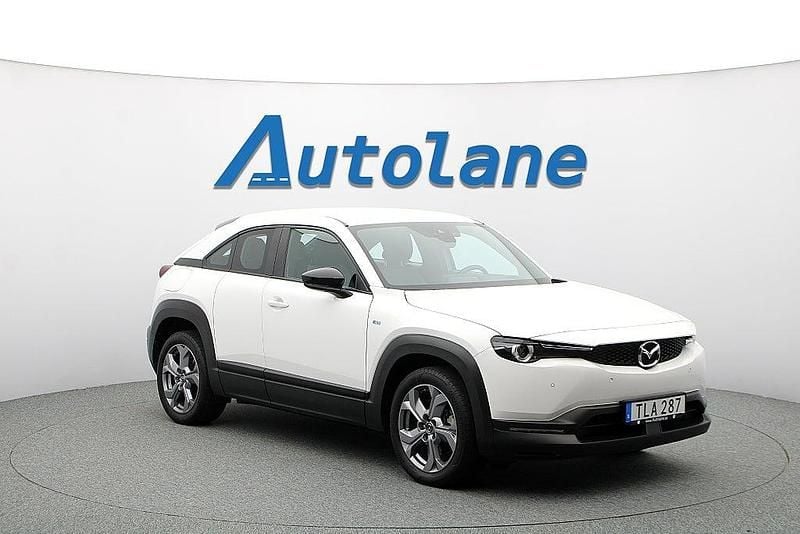 Vit Begagnad 2022 Mazda MX30 SUV | 154 900 kr (Marknadspris) - Bild 1/3