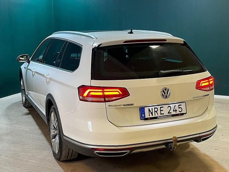 Begagnad VW Passat Alltrack 239 HK (175 kW) 2017 Vit Kombi