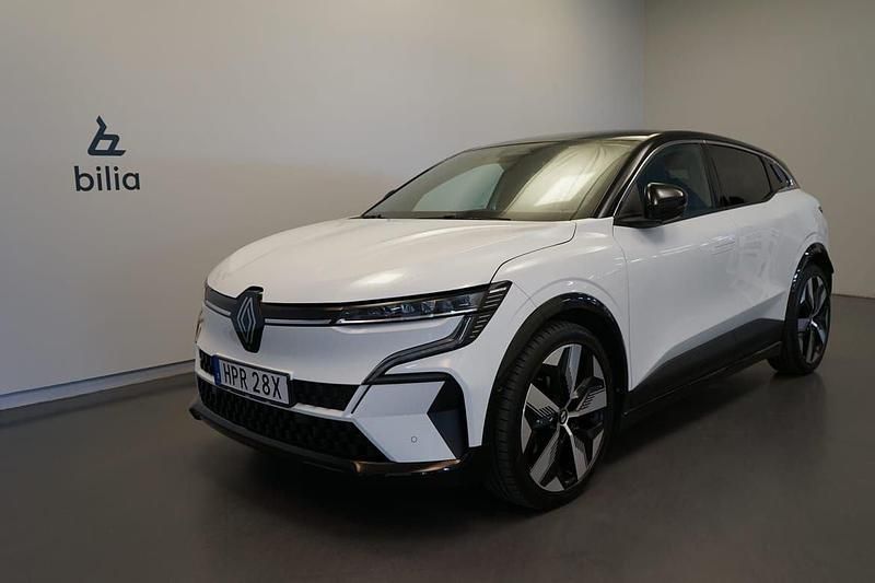 Vit Begagnad 2022 Renault Mégane Techno Halvkombi | 319 500 kr (Marknadspris) - Bild 1/3